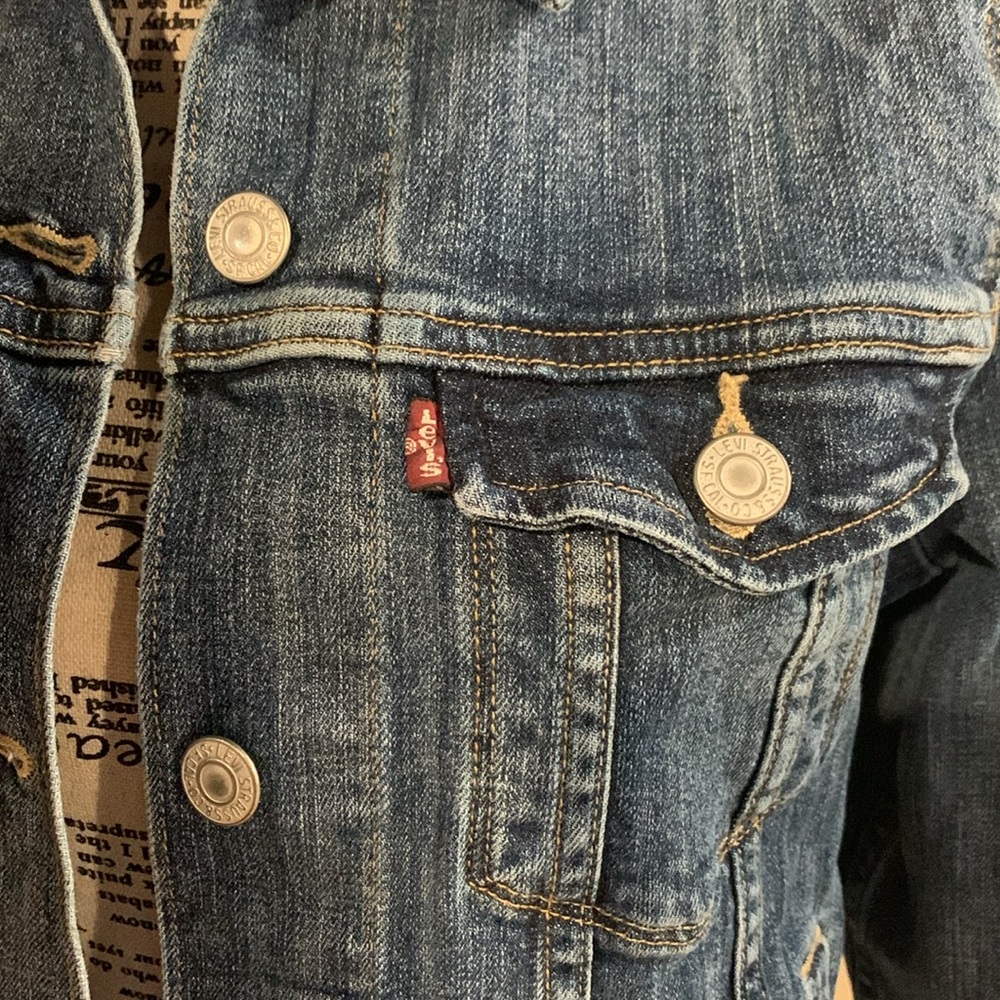 Levi’s denim jacket - Picture 2 of 5